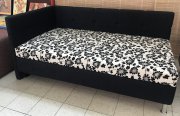 Čalouněná postel PARIS s matrací š.110